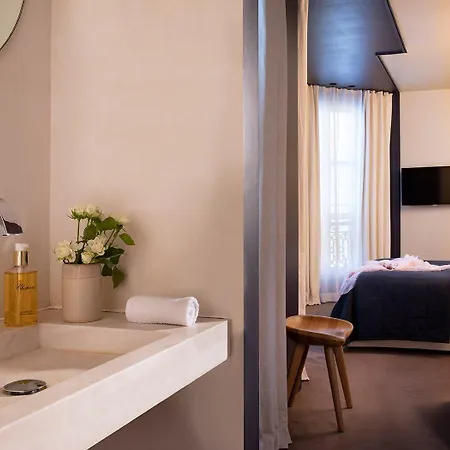 De Nell Hotel