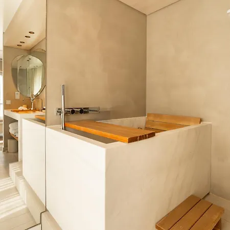De Nell Hotel 5*
